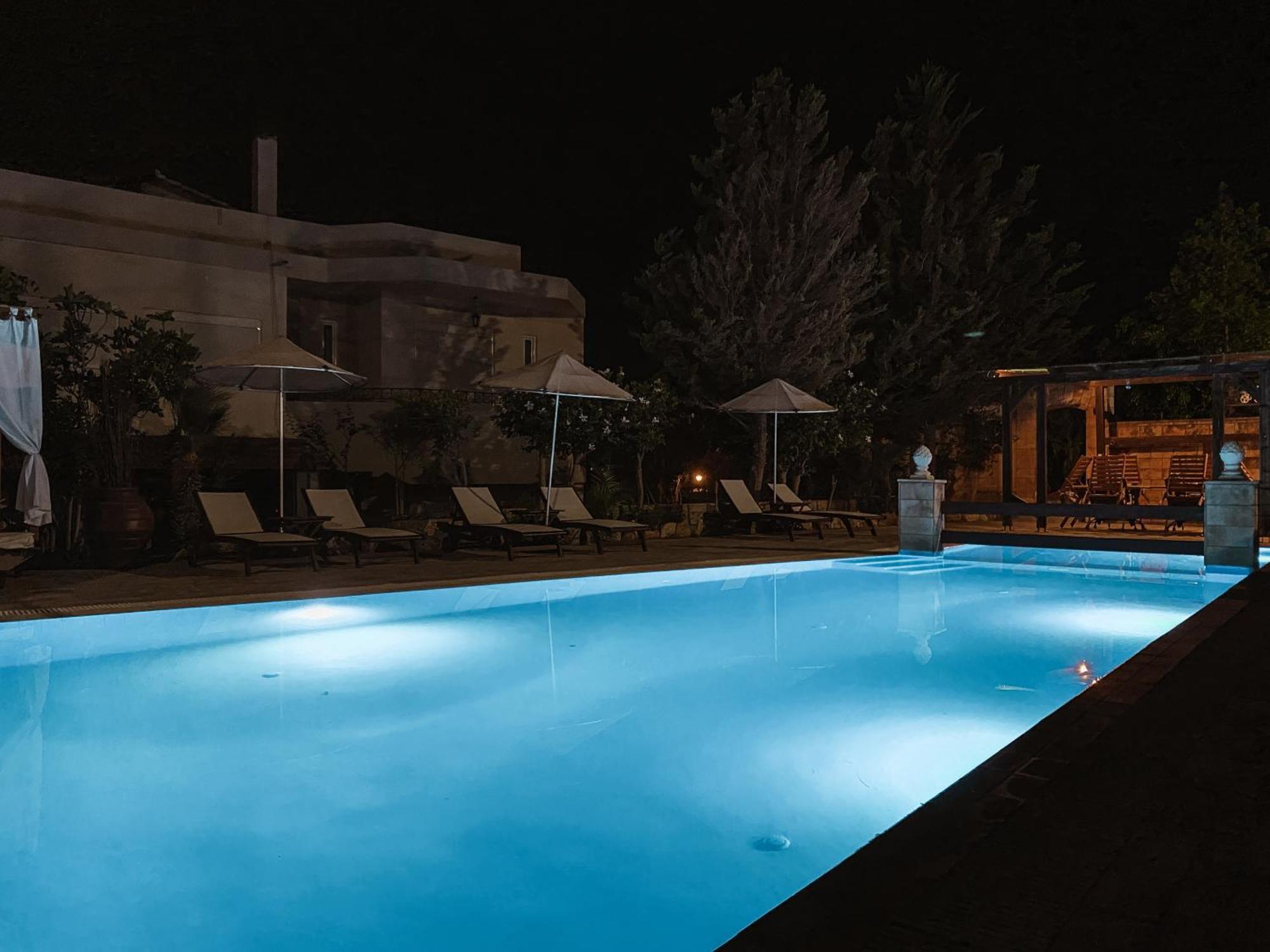Theonia Villas Pefki  ภายนอก รูปภาพ